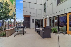 Chic 1-bed In Vibrant Optimist Park 1 Bedroom Apts by RedAwning