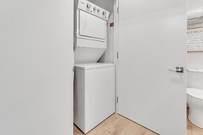 Chic 1-bed In Vibrant Optimist Park 1 Bedroom Apts by RedAwning