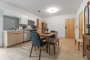 Chic 1-bed In Vibrant Optimist Park 1 Bedroom Apts by RedAwning