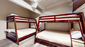 Chamonix #64 3 Bedroom Condo by Redawning