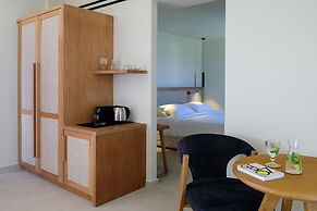 11 11 By Potnia - Adult Only