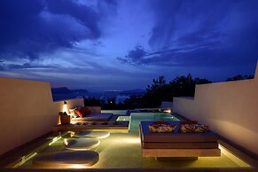 11 11 By Potnia - Adult Only