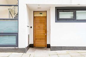 Wonderful Holborn Apartment