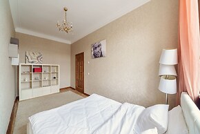 Cozy apartment on Independence Avenue