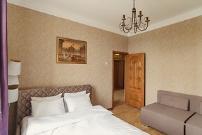 Cozy apartment on Independence Avenue