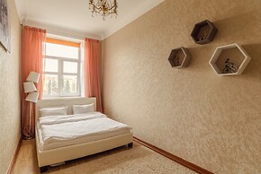 Cozy apartment on Independence Avenue