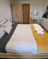 Relaxing Room With Ensuite Rutland Point