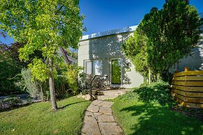 Nifty Salt Lake City Apt: 2 Mi to Downtown!