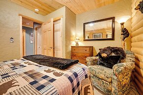 Spacious Packwood Cabin w/ Hot Tub - Near River