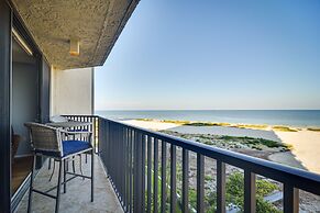 Clearwater Beachfront Condo w/ Heated Pool Access!