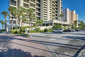 Clearwater Beachfront Condo w/ Heated Pool Access!