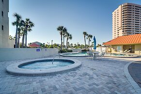 Clearwater Beachfront Condo w/ Heated Pool Access!