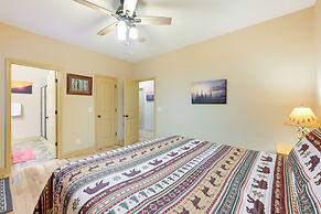Bright Bryson City Cabin w/ Fire Pit & Hot Tubs!
