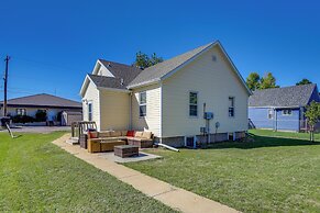 Charming Sturgis Getaway - 1 Mi to Main Street!