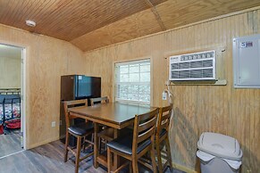 Briceville Cabin w/ River Access & Mountain Views!