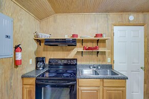 Briceville Cabin w/ River Access & Mountain Views!