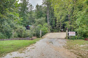 Briceville Cabin w/ River Access & Mountain Views!