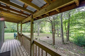 Briceville Cabin w/ River Access & Mountain Views!
