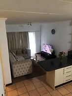 Inviting 3-bed Apartment in Edenvale