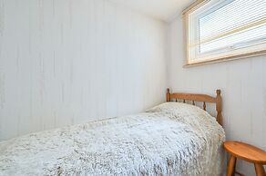 Harbourside Apartment in the Centre of Looe