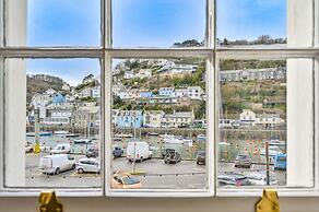 Harbourside Apartment in the Centre of Looe