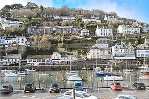 Harbourside Apartment in the Centre of Looe