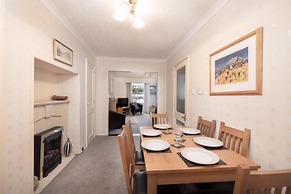 Harbourside Apartment in the Centre of Looe