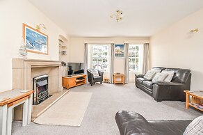 Harbourside Apartment in the Centre of Looe