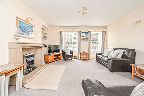 Harbourside Apartment in the Centre of Looe