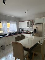 Sobrado - Px JK 5 quartos e 3 suites