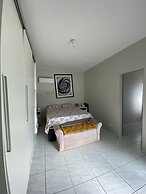 Sobrado - Px JK 5 quartos e 3 suites