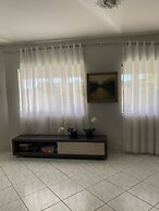 Sobrado - Px JK 5 quartos e 3 suites