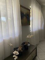 Sobrado - Px JK 5 quartos e 3 suites