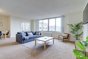 Fantastic Condo Crystal City With Gym