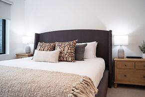 Farwell's Spike by Revelstoke Vacations