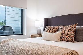 Farwell's Spike by Revelstoke Vacations