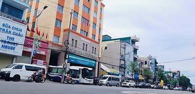 KHACH SAN HUNG VUONG