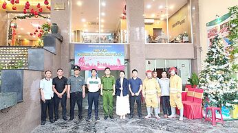 KHACH SAN HUNG VUONG