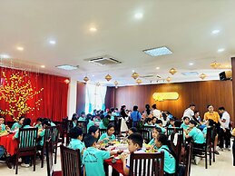 KHACH SAN HUNG VUONG