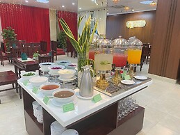 KHACH SAN HUNG VUONG