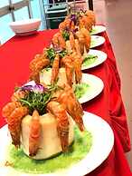 KHACH SAN HUNG VUONG