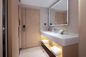 NAIVE L Executive Apartments Coast City