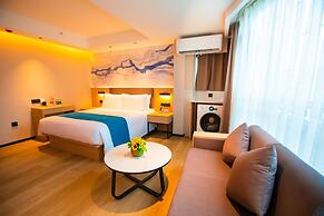 NAIVE L Executive Apartments Coast City