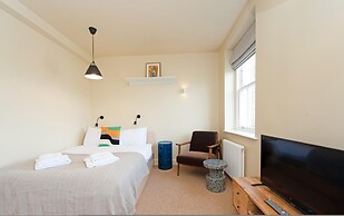 Charming Studio in Historic Primrose Hill Terrace