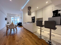 Modern Condesa Getaway w Terrace & Pool