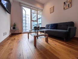 Modern Condesa Getaway w Terrace & Pool