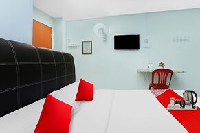 OYO 90873 Travellers Inn