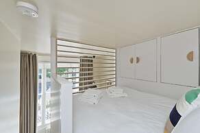 Smart Mezzanine Studio in Leafy Primrose Hill
