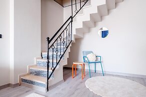 Vibrant Duplex With Terrace 2 min to Cevahir Mall