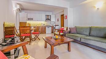 House With Private Pool and Garden 4 min to Beach